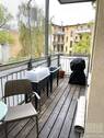 Balkon mit Blick zum Innenhof - 