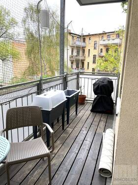 Balkon mit Blick zum Innenhof - 