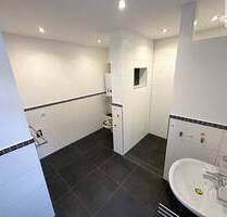 Vielseitiges Zweifamilienhaus - Wohnkomfort in Schönheide