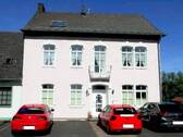 2 - Kfz Stellplätze - 9 Zimmer Reihenendhaus in Stadtkyll