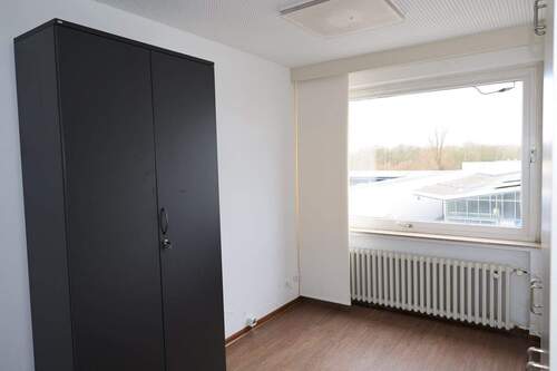 Büro1_Bild2.JPG - 1 Zimmer Büro in Duisburg