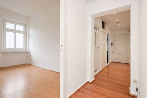 Flur + Zimmer1 - 
