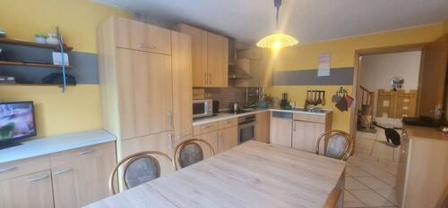 Küche im EG Hauptgebäude - 9 Zimmer Einfamilienhaus in Obhausen