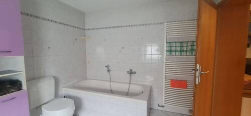 Bad im EG Hauptgebäude - Einfamilienhaus mit 250,00 m&sup2; in Obhausen zum Kaufen