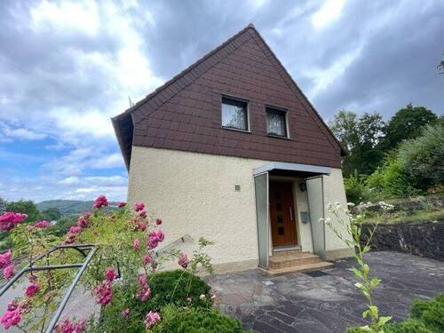 Hauseingangsbereich - 6 Zimmer Einfamilienhaus in Lauterecken