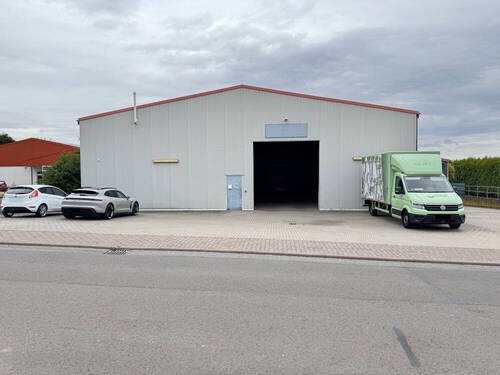 Halle Außenansicht - Halle in Westhofen