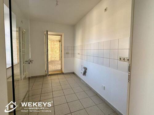 Küche mit Zugang zur Terrasse - 2 Zimmer Etagenwohnung in Kapellendorf