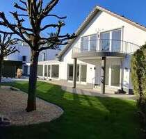 Sankt Augustin- Auf dem Niederberg, Dreifamilienhaus zu verkaufen. PROVISIONSFREI !