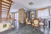 Flur-/ Passage Obergeschoss - Einfamilienhaus mit 290,00 m&sup2; in Bad Dürkheim zum Kaufen