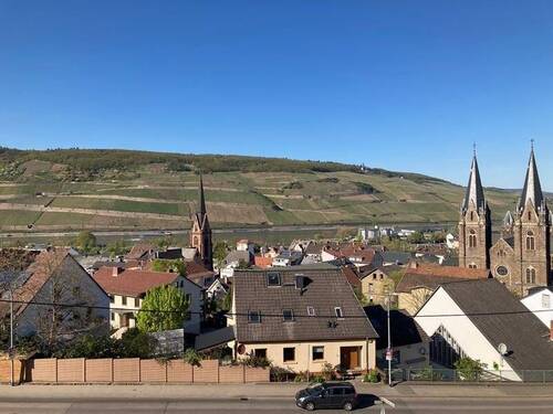 Ausblick Bild 3 - Frisch renovierte 3-Zimmer Wohnung mit 2 Rheinblick-Balkonen in Bingerbrück