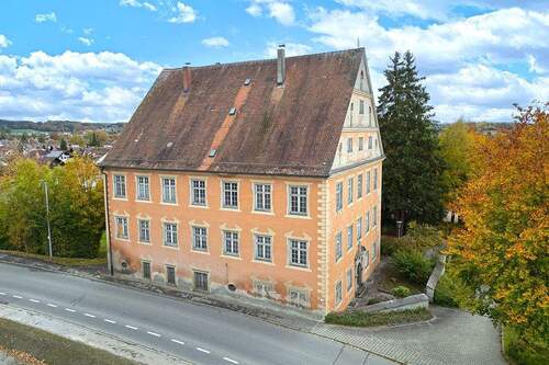 Straßenansicht von der Augustinerstraße - 2 Zimmer Einfamilienhaus zum Kaufen in Bad Waldsee