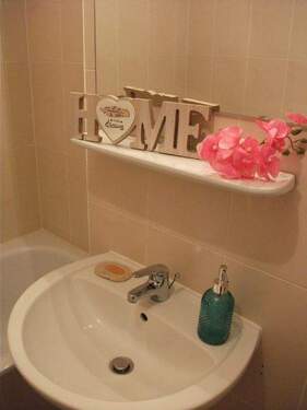 Bad mit Wanne - ***Barbarossastr. - gemütliche 3- Zimmer-Whg. mit Balkon ***********************