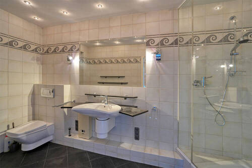 Duschbad im Obergeschoss - 