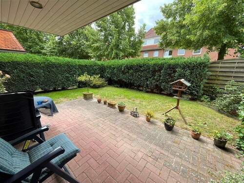 Blick in den Garten - 3 Zimmer Etagenwohnung zur Miete in Ganderkesee