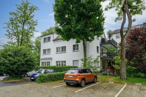 - - 1 Zimmer Mehrfamilienhaus, Wohnhaus zum Kaufen in Frankfurt am Main