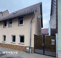 Charmantes Einfamilienhaus mit Nebengelass und großem Garten in Uthleben