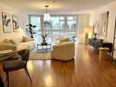 Wohnzimmer / Schlafzimmer 3 - 4 Zimmer Etagenwohnung in München