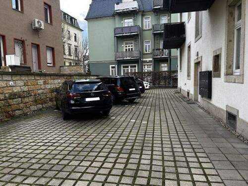 Pkw-Stellplatz - 2 Zimmer Etagenwohnung zur Miete in Dresden