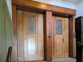 Holztüren im Treppenhaus - 