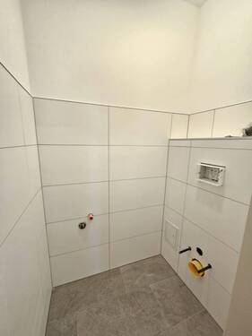 Gäste WC (wird fertiggestellt) - 3 Zimmer Etagenwohnung zum Kaufen in Stein