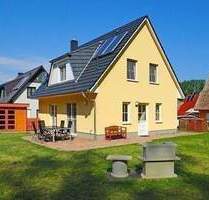 Ferienhaus mit 4 Schlafzimmer großes Grundstück Sauna zwei Bäder zum SCHNÄPPCHENPREIS - Glowe