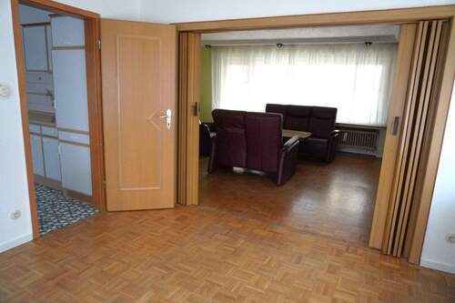 Blick zum Wohnzimmer
- 3 Zimmer Etagenwohnung in Lingen (Ems)