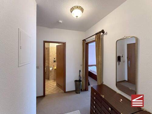 Blick aus dem Essbereich in den Flur - 