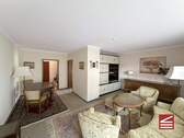 Wohn- Esszimmer, Blick Richtung Flur - Etagenwohnung mit 61,00 m&sup2; in Baden-Badem zum Kaufen