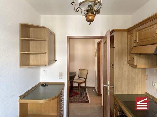 Blick aus der Küche in den Essbereich - 