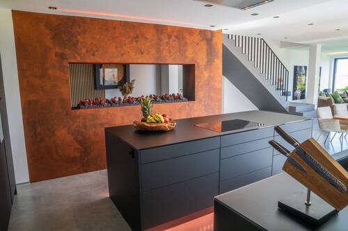 Kücheninsel mit offenem Kamin - 