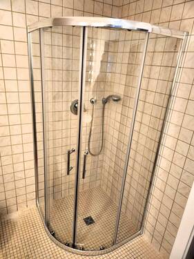 Bad Bild 1 Einliegerwohnung.jpg - 