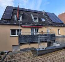 Ländlicher Wohntraum: Großzügiges Einfamilienhaus mit eigenständiger Einliegerwohnung - Pommelsbrunn Hartmannshof