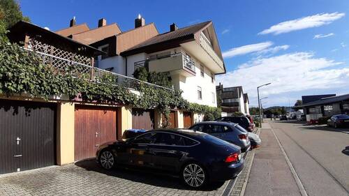Garage mit Stellplatz 1 - 