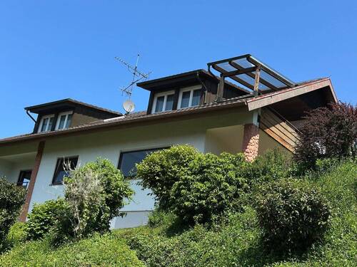 1 - Zweifamilienhaus mit 2 Garagen in TOP-Wohnlage