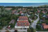 Luftaufnahme - Erholung pur mit Blick auf Feld und Bodden: 2-Zi.-Maisonette nur 500m vom Gollwitzer Strand