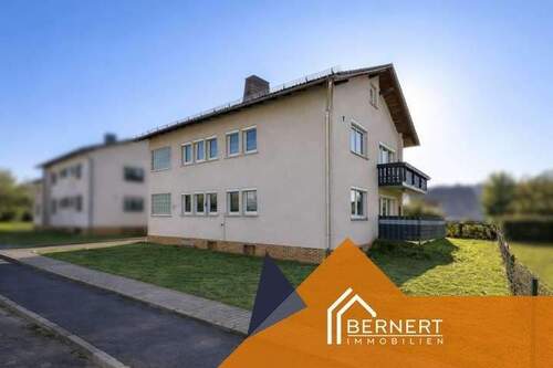 Frontansicht - 8 Zimmer Mehrfamilienhaus, Wohnhaus zum Kaufen in Mitwitz