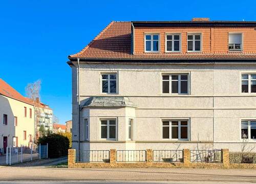 ...mit 3 Wohneinheiten - Haus in Stendal - 395.000,00&nbsp;EUR Kaufpreis, ca.&nbsp; 232,40&nbsp;m&sup2;&nbsp;Wohnfl&auml;che