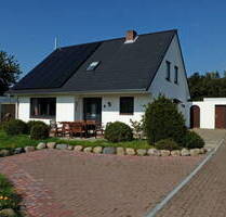 Provisionsfrei: Liebevoll gestaltetes Wohnhaus am Alten Hafen, direkt hinterm Deich auf Pellworm