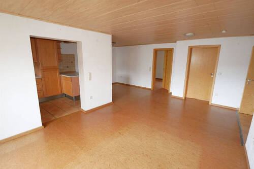 Bild2 - 2 Zimmer Etagenwohnung zur Miete in Dörfles-Esbach