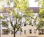 Fassade - 2 Zimmer Etagenwohnung zum Kaufen in Berlin