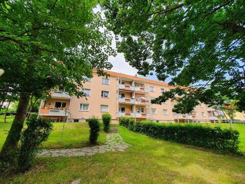 Hausansicht - FRISCH RENOVIERT ab FEBRUAR 2026 einzugsbereit