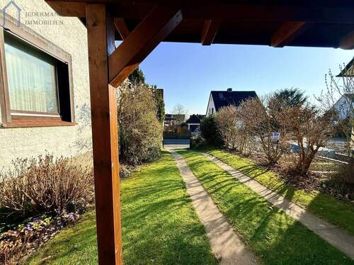 Einfahrt - Mehrfamilienhaus, Wohnhaus mit 140,00 m&sup2; in Einbeck zum Kaufen