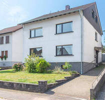 Glockenberg - Zwei- bis Dreifamilienhaus mit Garage und Pergola in bevorzugter Wohnlage - Wadgassen