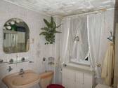 Bad mit Fenster.JPG - 