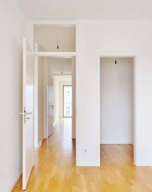 Schlafz. 2 + Ankleide - 