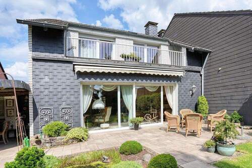 Terrasse vor dem Wohnbereich - Reihenendhaus mit 141,00 m&sup2; in Bochum zum Kaufen