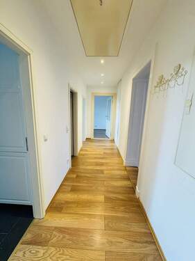 Flur - Etagenwohnung mit 69,00 m&sup2; in Berlin zum Kaufen