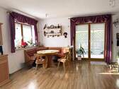 EG: Esszimmer mit Eckbank - 