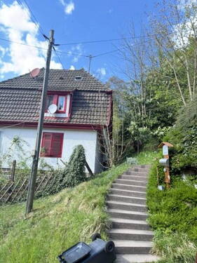 Bild 3 - 8 Zimmer Mehrfamilienhaus, Wohnhaus in Neuenbürg
