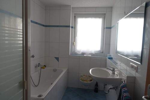 Badezimmer - 3 Zimmer Etagenwohnung in Endingen
